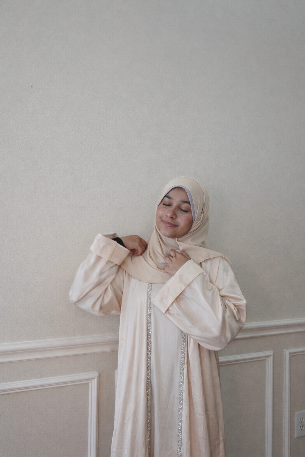Pearl Veil Abaya